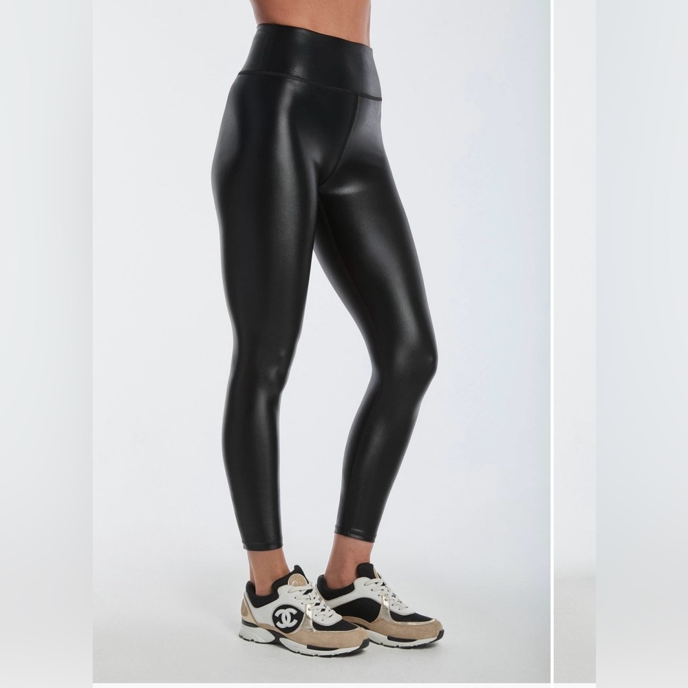 Noli Glossy Shiny Black Yoga Leggings 7/8 *liquid glass* XS
